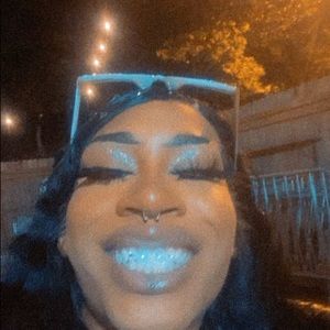 Meet your Posher, Imani